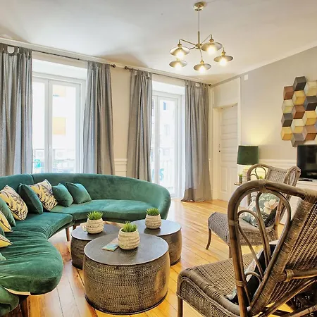 Angel's Chic Duplex By Interhome ליסבון